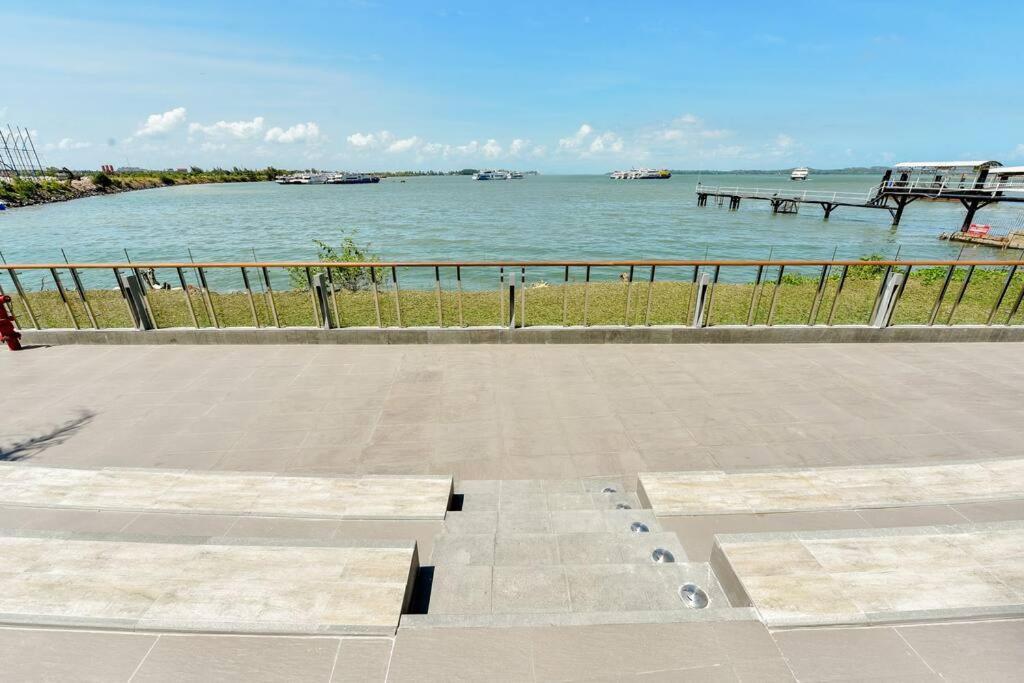 Lovina 8-Ad At One Residence Batam Екстер'єр фото