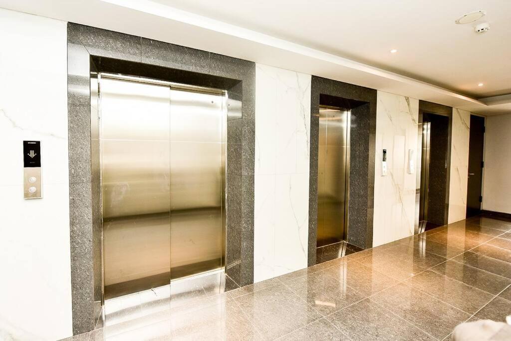 Lovina 8-Ad At One Residence Batam Екстер'єр фото